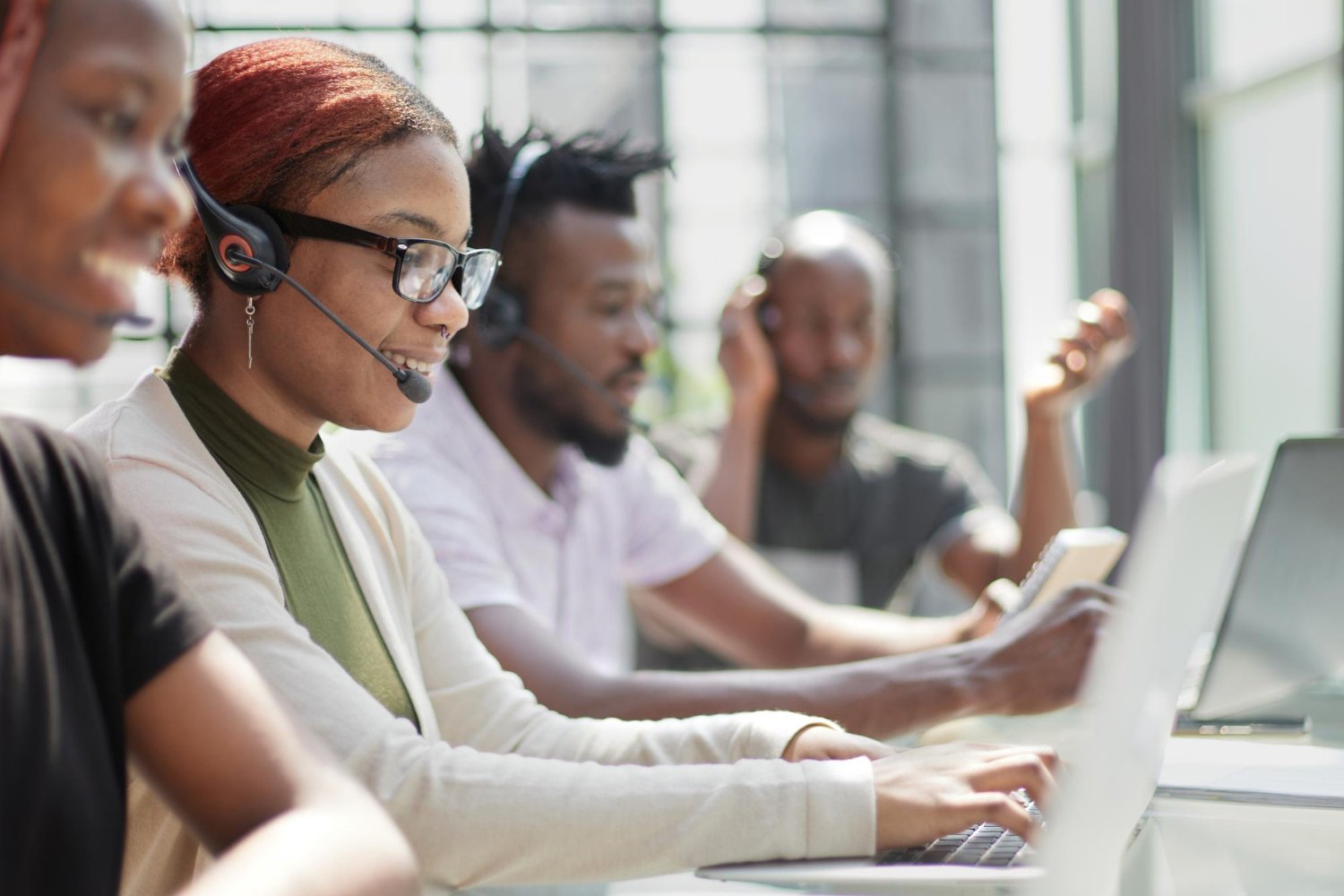 CallTawk agents collaborating and handing off calls seamlessly